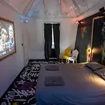Capsule Art Deco - Jacuzzi - Netflix - Cinema - Arcade De Jeux & Nintendo Switch - 2 - Filet Suspendu Apartment *